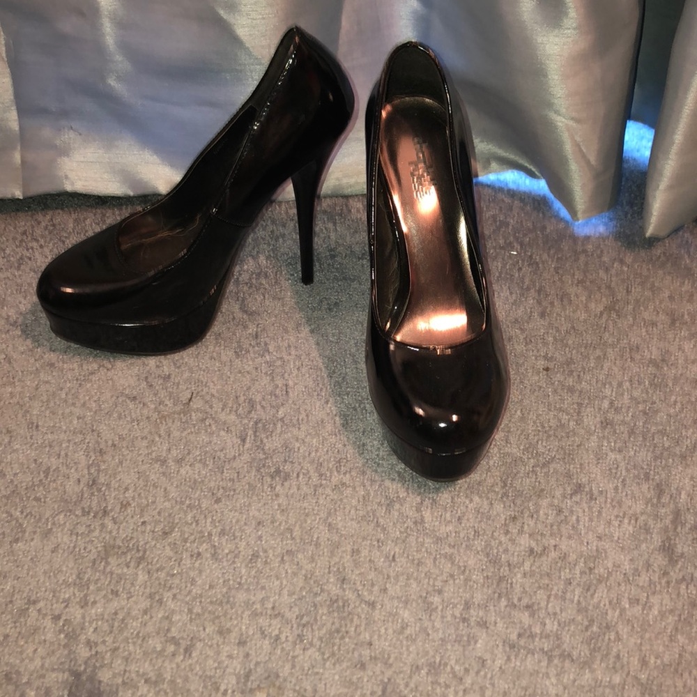 CharlotteRusse size 51/2 black patent high heels